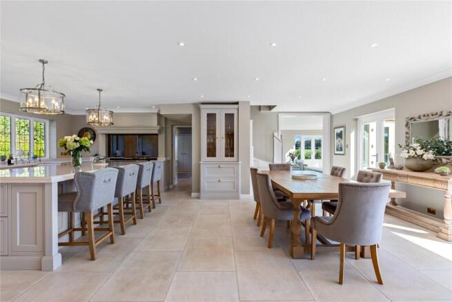 Kitchen/Breakfast Rm