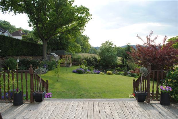 Deck & Garden