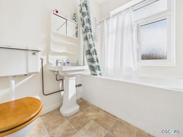 3 bed Terraced for sale Image 8