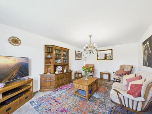4 bed Detached for sale Image 7