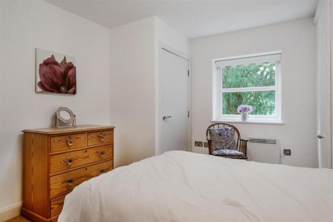 Bedroom2-2.jpg