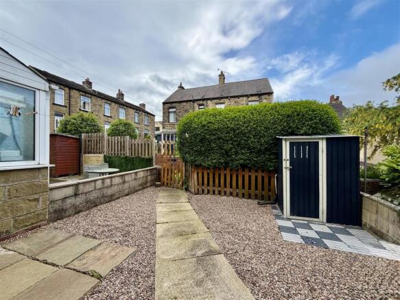 Royds View, Linthwaite, Huddersfield, HD7 5RY photo 3