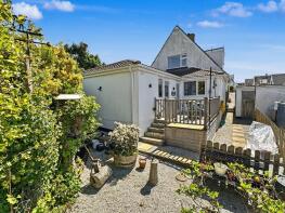 3, Tregunna Close, Helston TR13 9LW