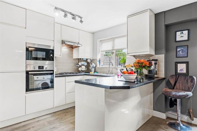 9 Bomford Hill - kitchen (brochure).jpg