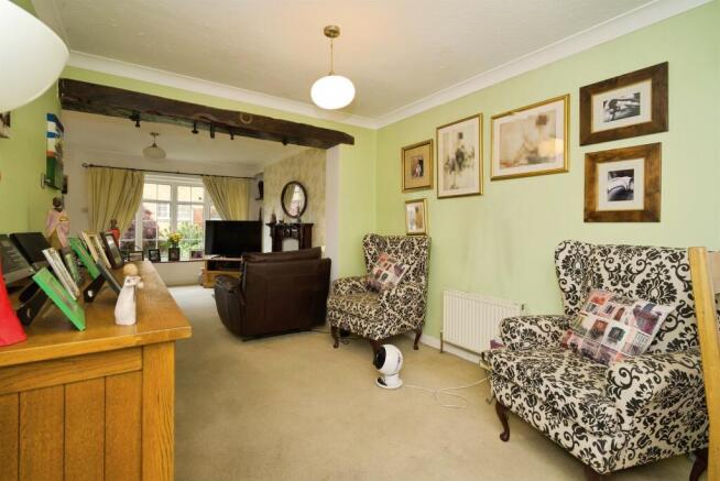 3 bed Semi-Detached for sale Image 12