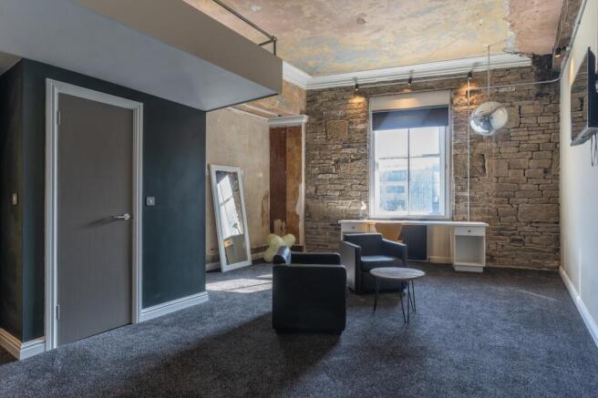 1 bed Apartment to rent Image 5