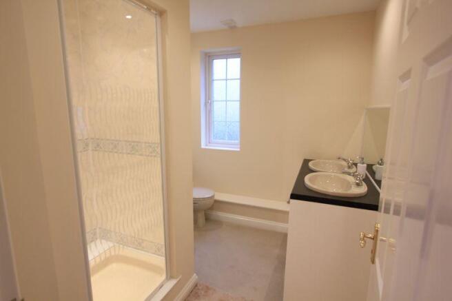 Master Ensuite