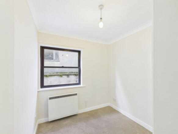 2 bed Apartment for sale Image 6