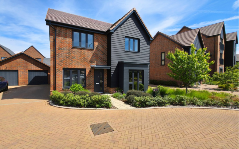 Wilson Row, Crowthorne, Berkshire, RG45