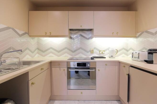 Otto's Suite - Kitchen.jpg