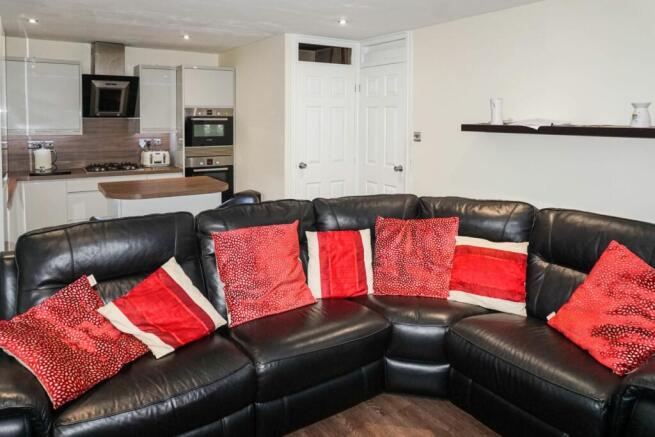 Lounge / Kitchen