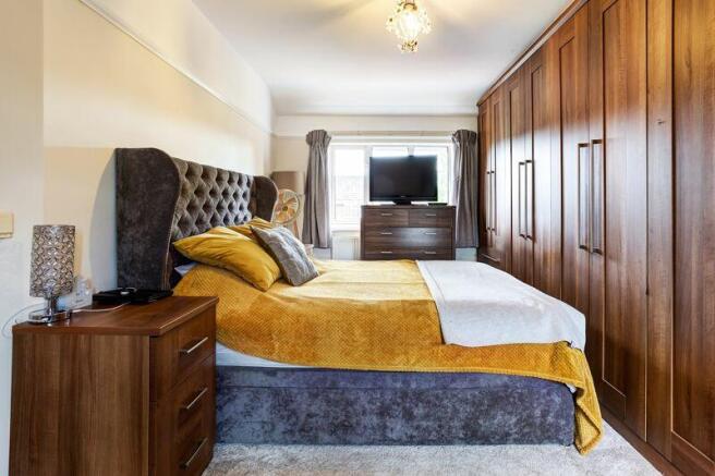 BEDROOM 1 FRONT