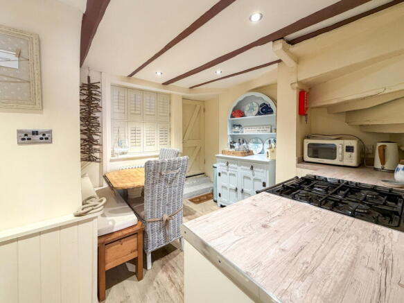 2 bed Maisonette for sale Image 5