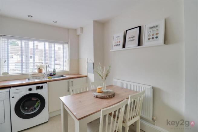 3 bed Terraced for sale Image 4