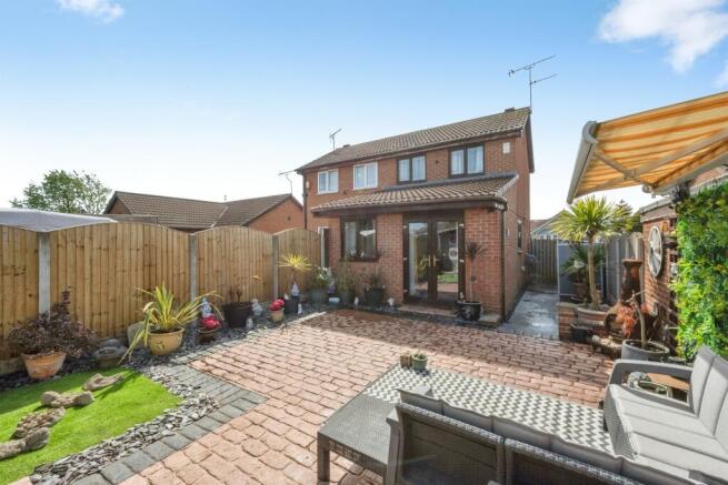 2 bed Semi-Detached for sale Image 4