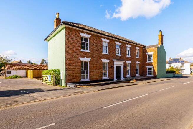 3 Bedroom Semi-Detached in PE11 4AB