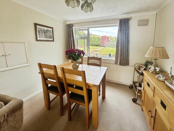 Lounge/Dining Room
