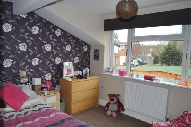 BEDROOM 2