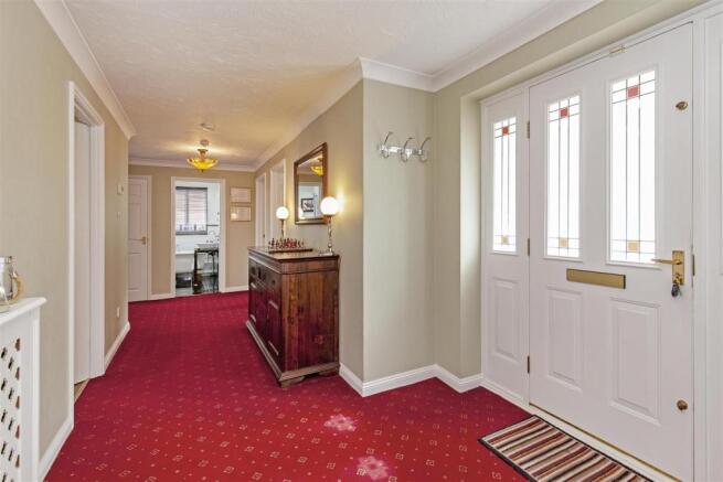 Entrance Hall-2.jpg
