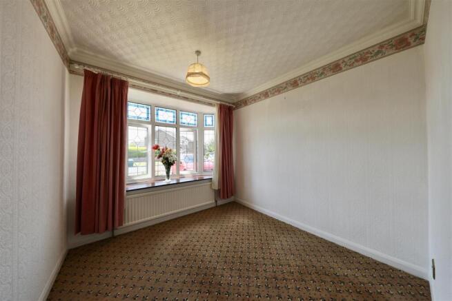 2 bed Semi-Detached Bungalow for sale Image 12