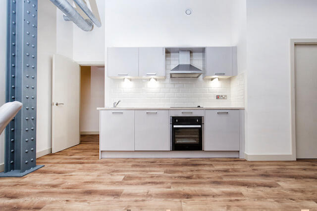 2 bed Apartment to rent Image 6