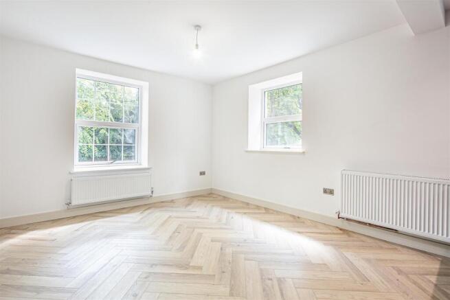 2 bed Apartment for sale Image 5