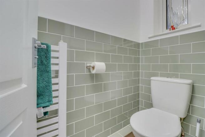 263 SOUTHEND ROAD INSIDE-2.jpg