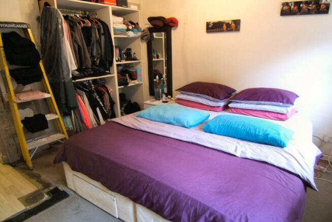 Master bedroom 