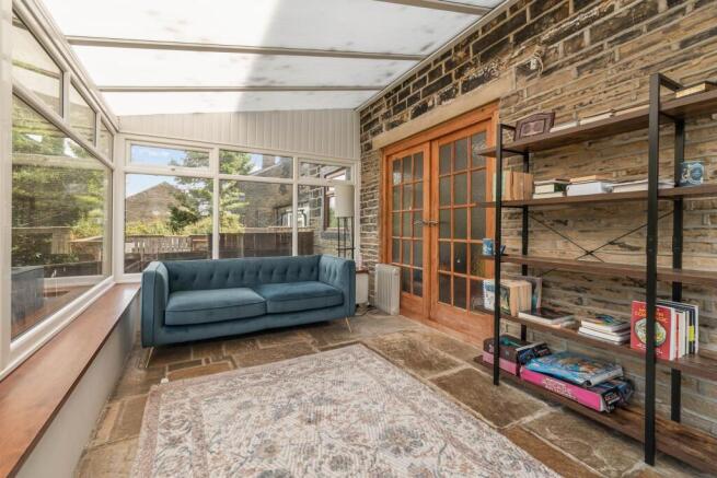 2 bed Semi-Detached for sale Image 6