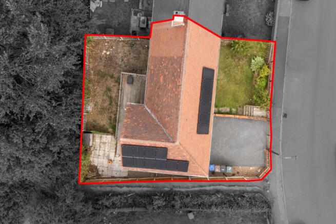 4 bed Semi-Detached for sale Image 4