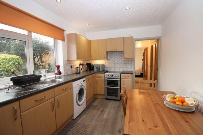 Kitchen/breakf...