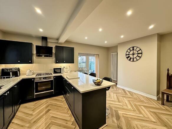 KITCHEN/DINER