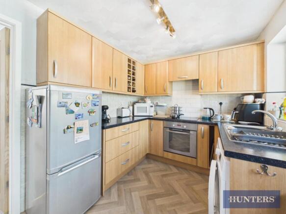 2 bed Semi-Detached Bungalow for sale Image 6