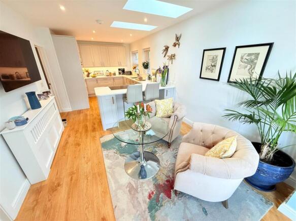 GARDEN ROOM