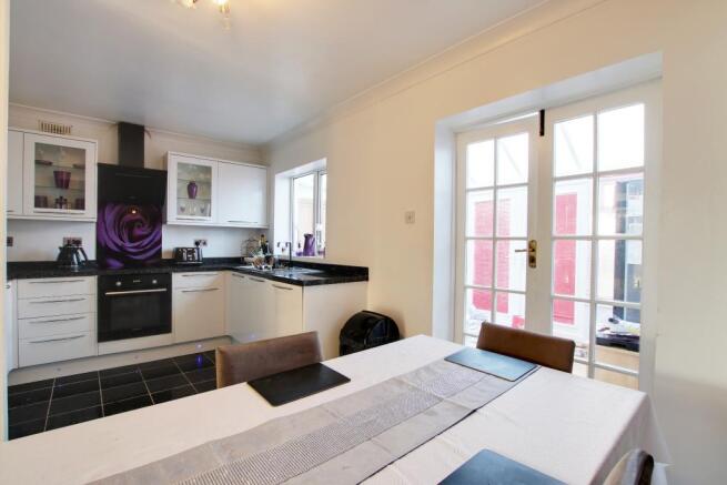 KITCHEN DINER