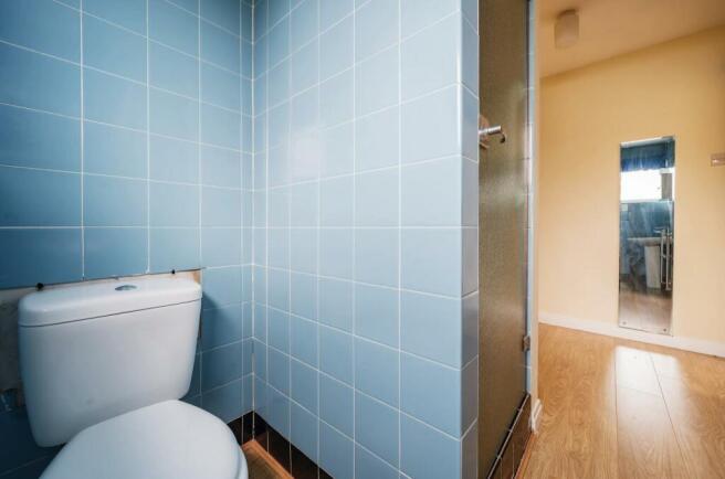 EN SUITE