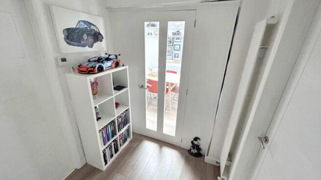 Photo 8