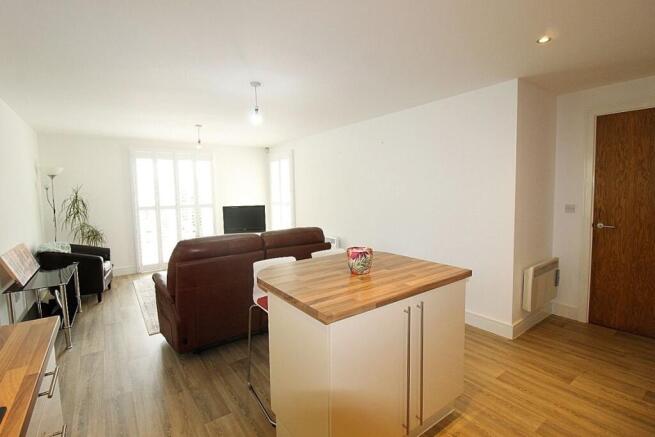 2 bed Apartment for sale Image 7