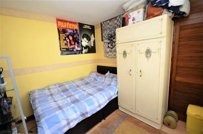 BEDROOM 2