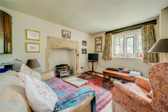 5 bed Detached for sale Image 10
