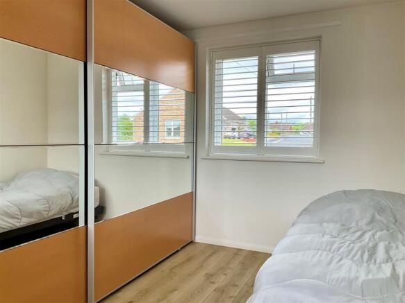 Bedroom 3 pic1.jpg