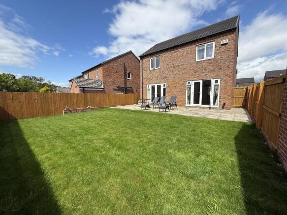 3 bed Detached for sale Image 11