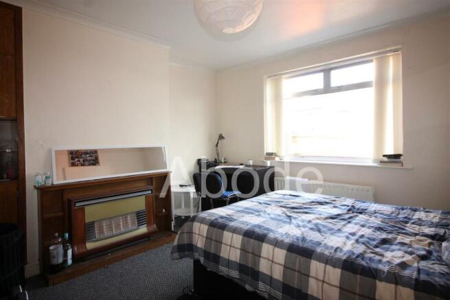 3 bed House to rent Image 7