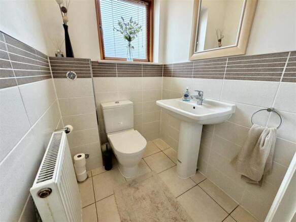2 bed Detached for sale Image 8