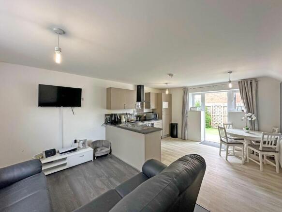 LIVING/DINING & KITCHEN