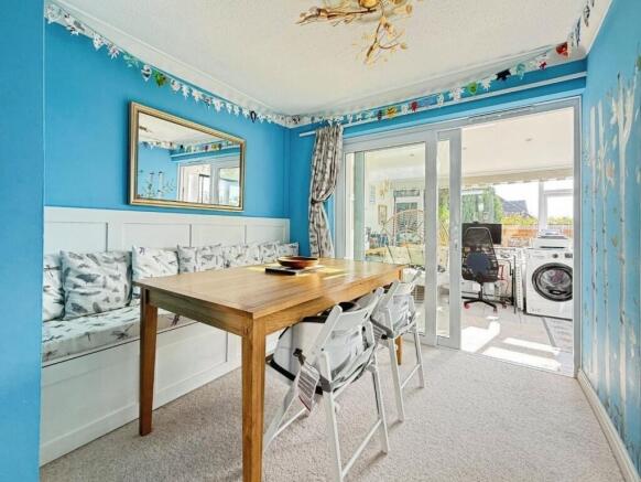 pbox-dining_room-327403.jpeg