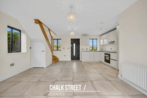 Kemps Farm, Dennises Lane, South Ockendon, RM15