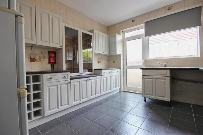 2 bed Detached Bungalow for sale Image 5