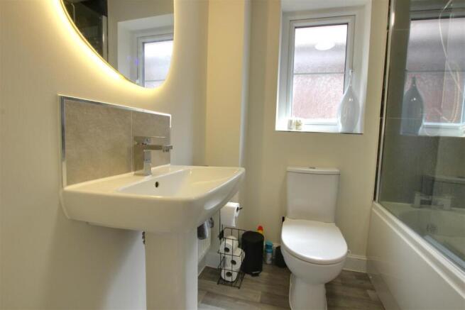 3 bed Semi-Detached for sale Image 11
