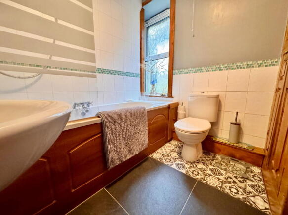 2 bed Cottage for sale Image 8